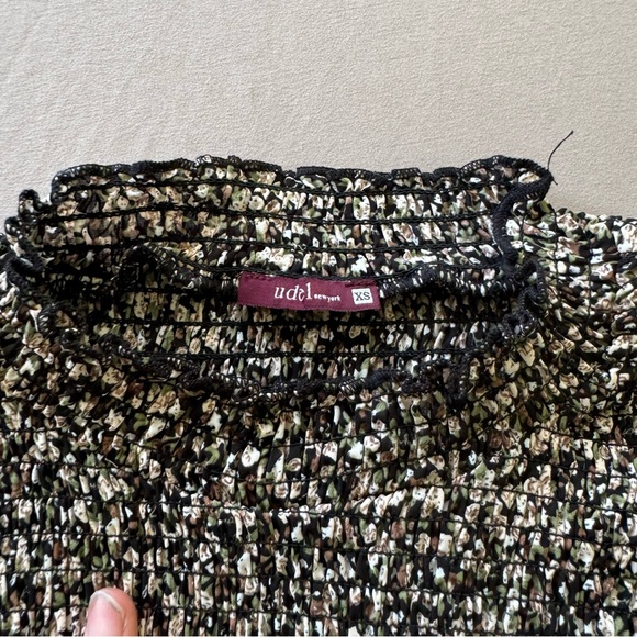 Black and White Women's Blouse - Picture 5 of 7